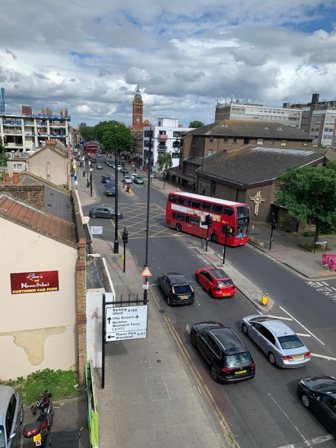דירות לונדון 291 Barking Road מראה חיצוני תמונה
